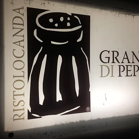 Ristolocanda Grani Di Pepe فندق